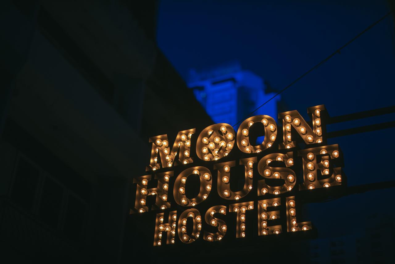 Moon House Hostel Bangkok Exterior foto
