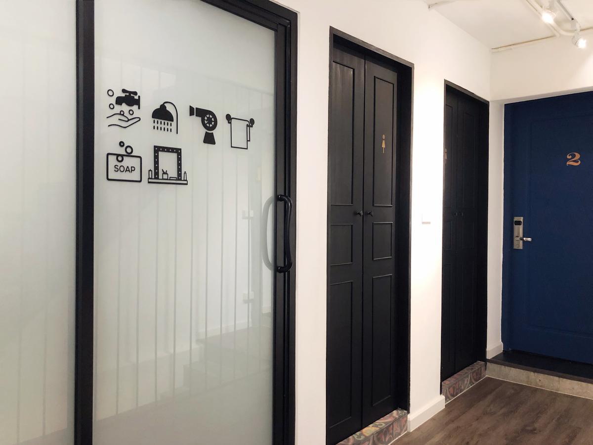 Moon House Hostel Bangkok Exterior foto